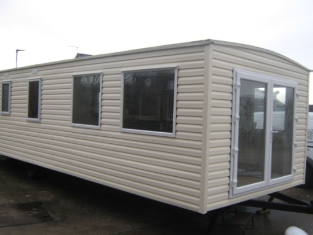 Slide 6 At OIP Leisure in Ossett. Suppliers and fitters of Caravan, Mobile Home and Portable Building Double Glazing and Windows.
We also supply odd leg windows, air conditioning, Static Caravan Central Heating and tiled pitched roofs

 

