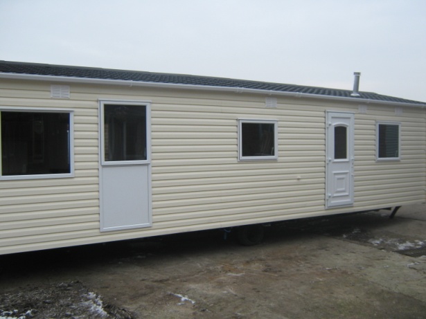 Slide 3 At OIP Leisure in Ossett. Suppliers and fitters of Caravan, Mobile Home and Portable Building Double Glazing and Windows.
We also supply odd leg windows, air conditioning, Static Caravan Central Heating and tiled pitched roofs

 

